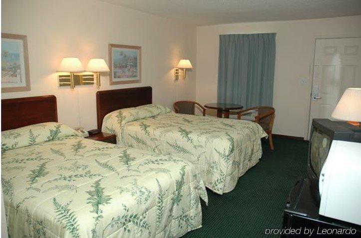 Super 8 By Wyndham Bay St. Louis Motel Room photo
